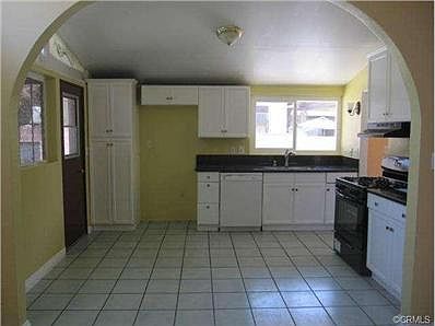 3rd image of 919 Ahern Dr