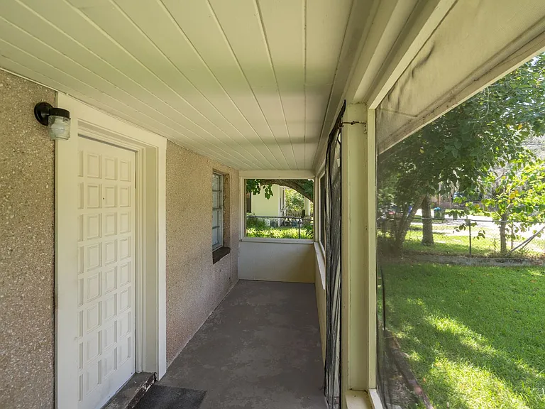 347 Lena St — Photo 3