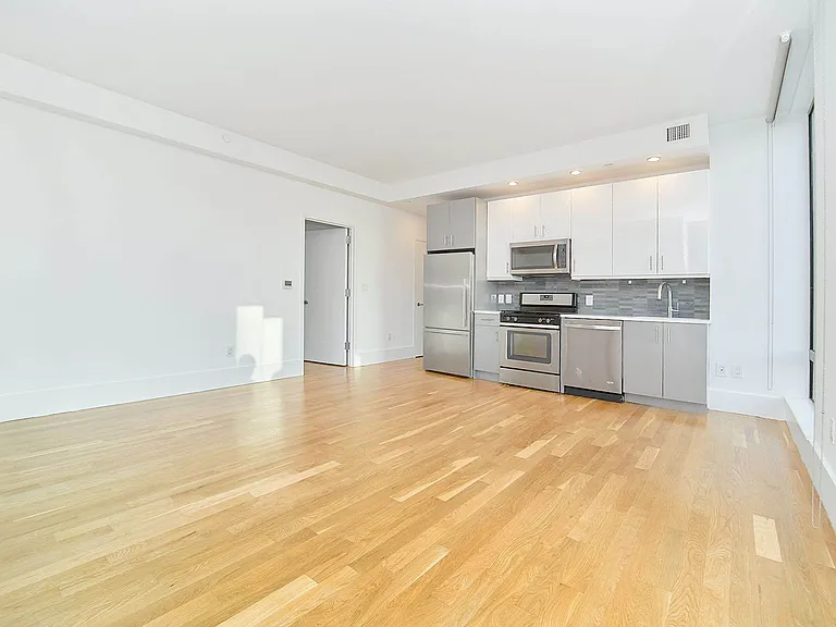 531 Myrtle Ave #3H — Photo 3