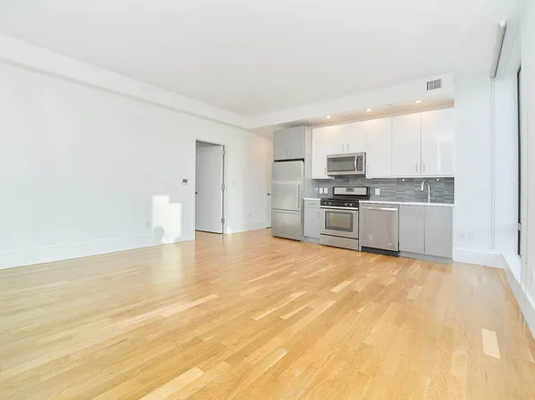 531 Myrtle Avenue image 6 of 19