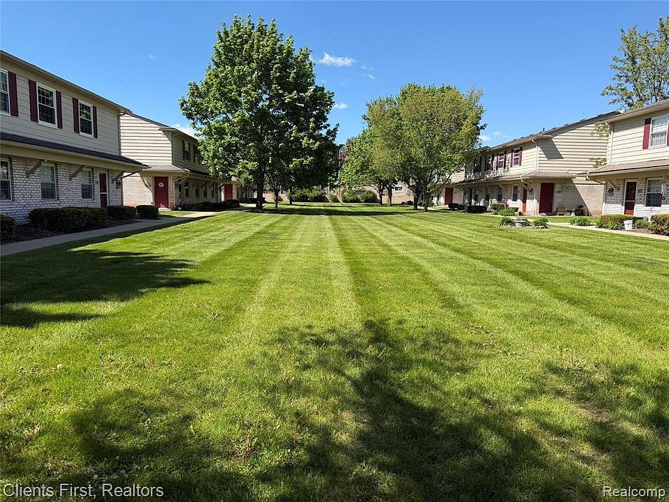 1st image of 196 Princeton Dr