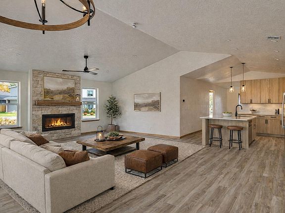 2nd image of 3606 N Blaze Loop