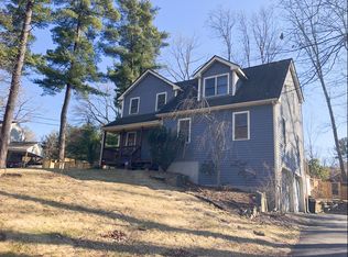 109 Hayward St, Hopkinton, MA 01748