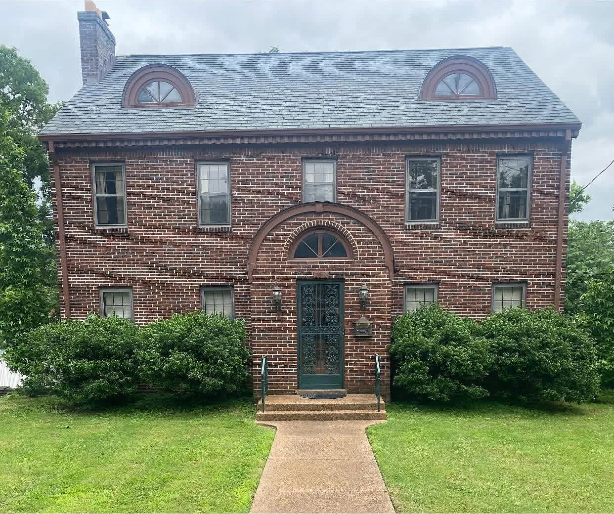 2 bed, 1750 sqft, $2,100 — Photo 1