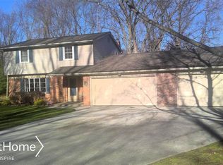 9224 Navajo Trl, Flushing, MI 48433