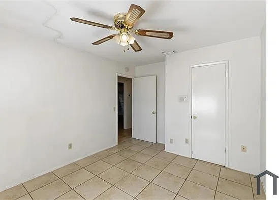 3109 Point East Dr — Photo 23
