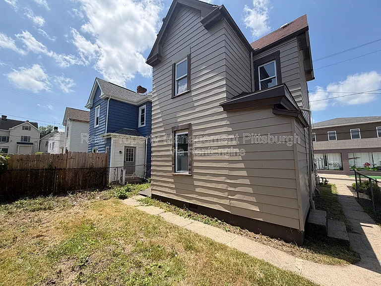405 Main St — Photo 20
