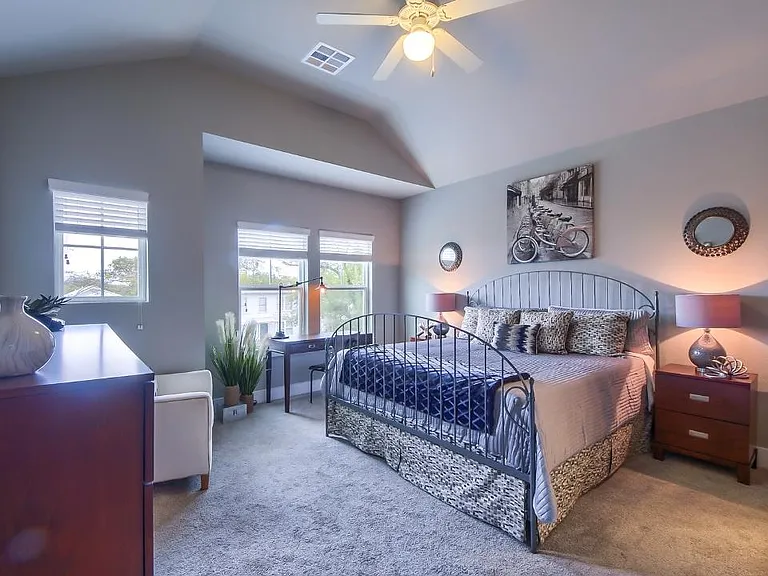 232 Claremont Ave — Photo 15