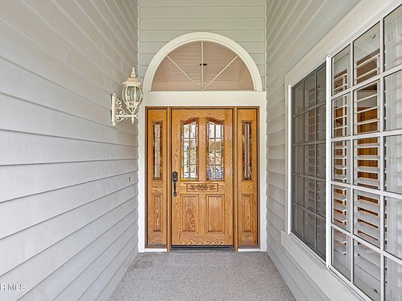 4th image of 5490 Wembly Ave