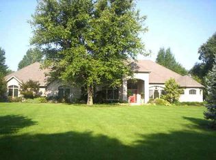 7267 Meadow Ridge Rd, Terre Haute, IN 47802