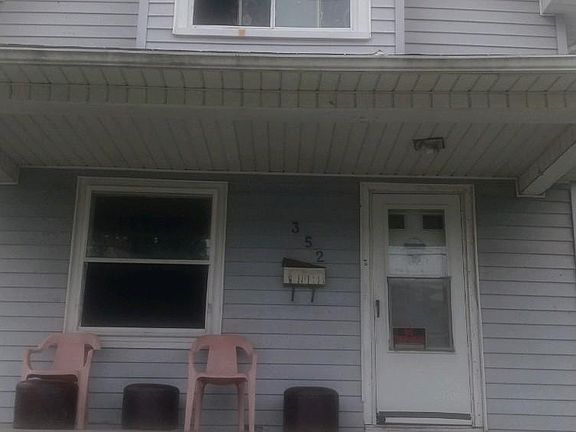 2nd image of 352 W Oakland St