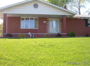 300 S Commercial St, Damiansville, IL 62215