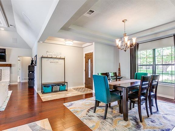 2nd image of 3600 Pinehurst Ct