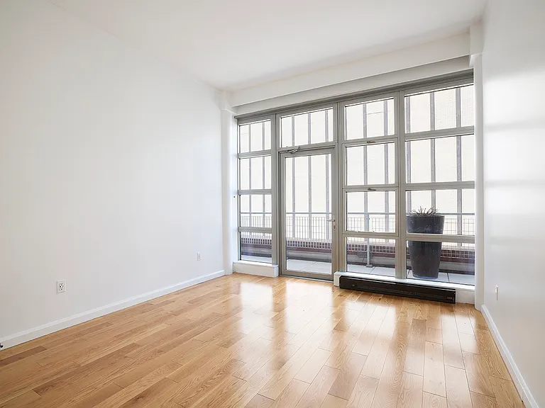 500 W 53rd St #6A — Photo 12