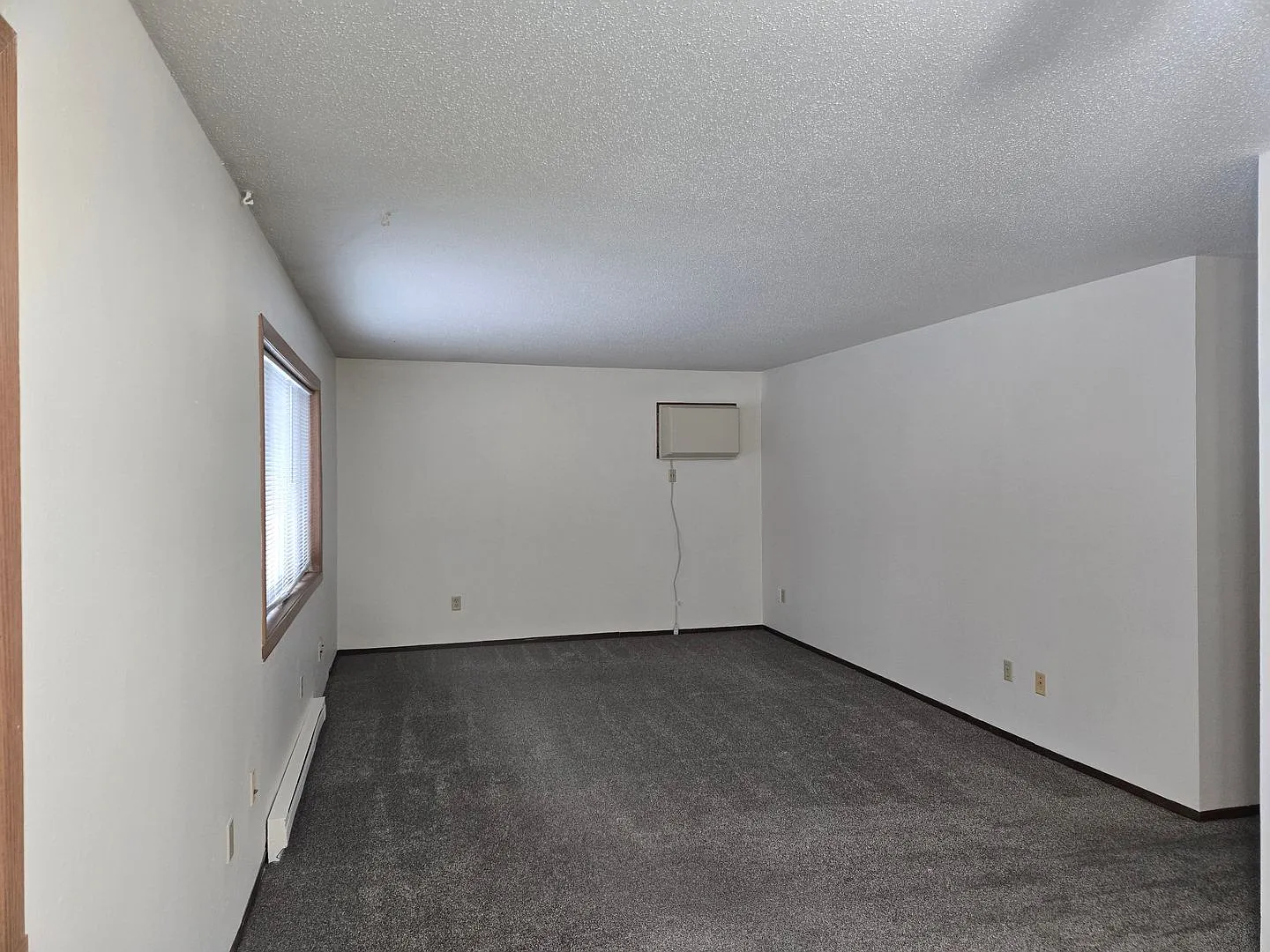 Stratford Apartments — Photo 2
