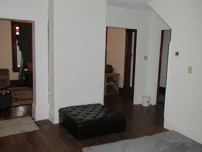 107 W State St — Photo 6