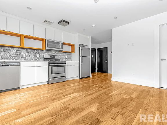 2nd image of 766 Lafayette Ave #3K