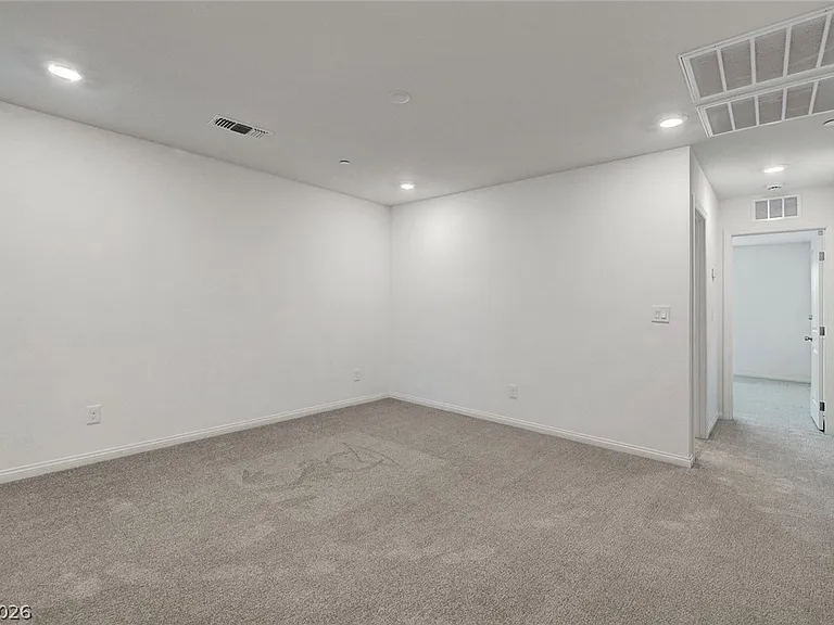 8454 Vacarez Dr — Photo 30