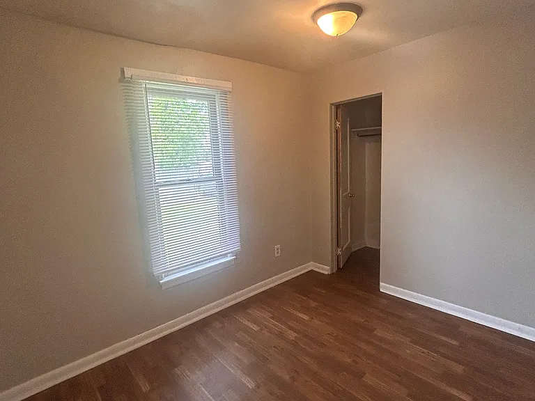 729 E Vine St #1 — Photo 9