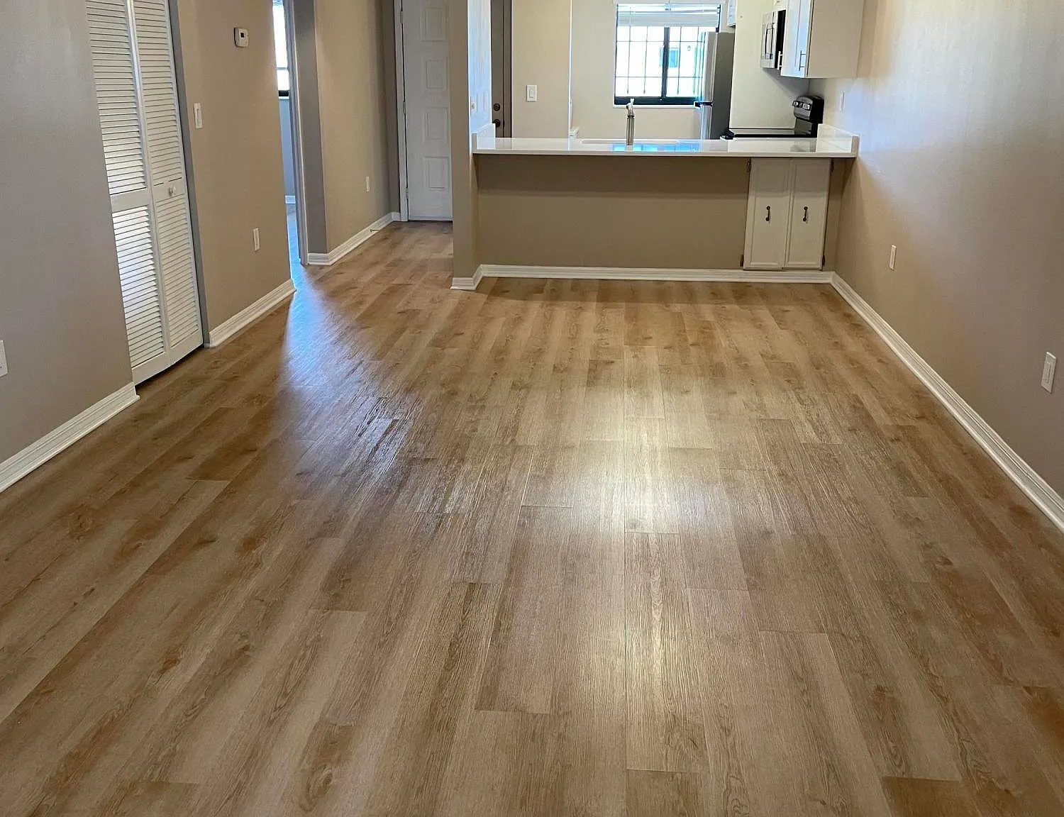2 bed, 2.0 bath, 928 sqft, $1,550 — Photo 3