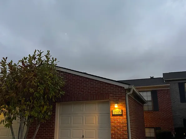 2525 Crusaders Way, Lexington, KY 40509