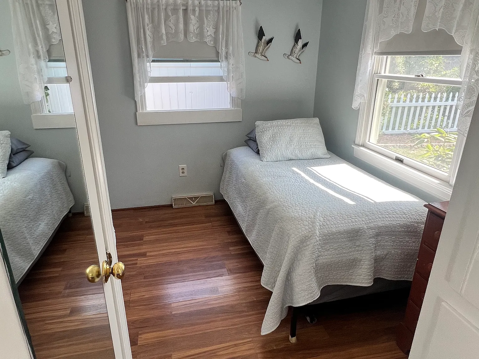 57 Holiday Ln — Photo 3
