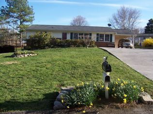 5864 Pepperhill Rd, Knoxville, TN 37921