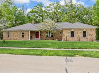 2001 Woodmoor Ridge Dr, Ballwin, MO 63011