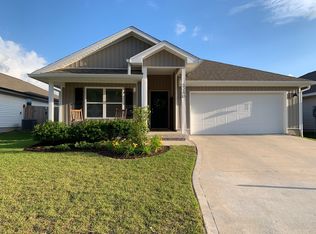 5240 Peach Dr, Pace, FL 32571