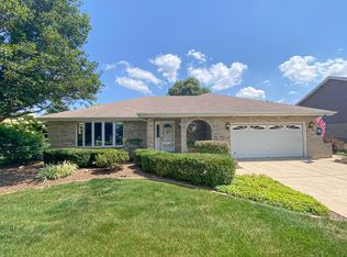 18821 Dickens Dr, Mokena, IL