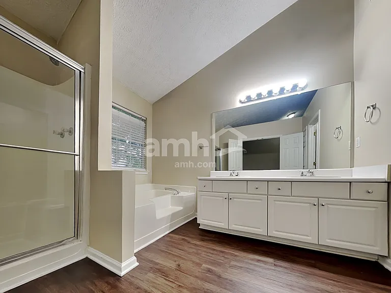 1735 Westfield Ct — Photo 12