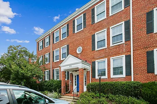 2820 S Abingdon St #A1 Photo 1