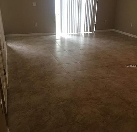 3rd image of 5072 Kingscrest Ln