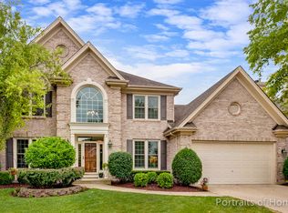 26W327 Thorngate Ln, Winfield, IL 60190