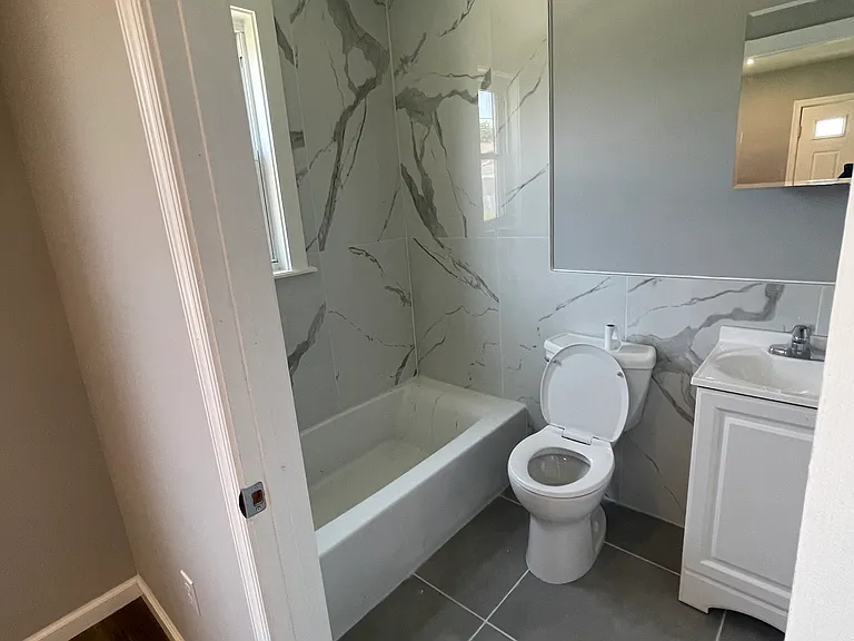 346 Hollis Ave — Photo 2