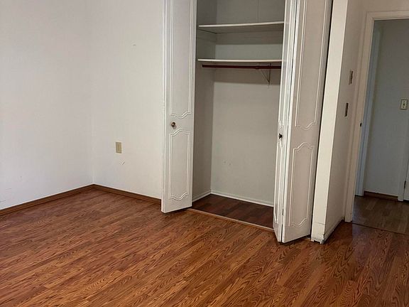 4th image of 500A Thornbury Court