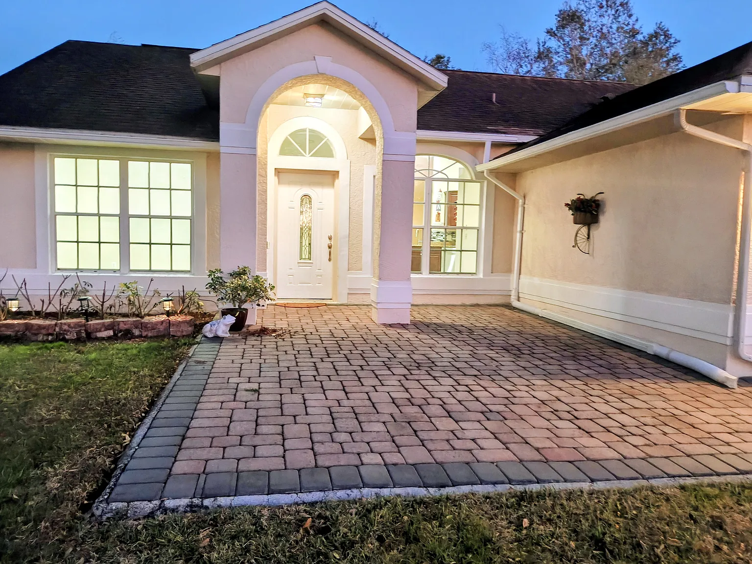 11252 Cypress Leaf Dr — Photo 2