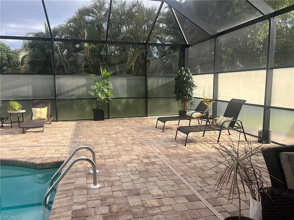 4 bed, 3.0 bath, 2890 sqft, $18,000 — Photo 2