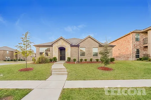 2511 Glen Hollow Dr Photo 1