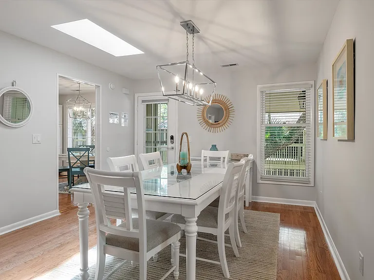 1136 Summerwind Ln — Photo 34