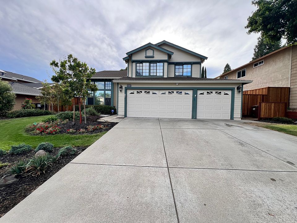 1st image of 2829 Bellflower Dr