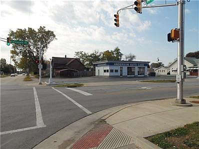 2nd image of 603 Colescott St