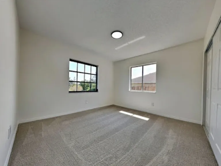 1868 E Cooper Dr — Photo 17