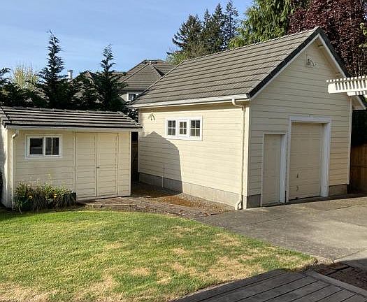 3rd image of 3967 Mirror Pond Way