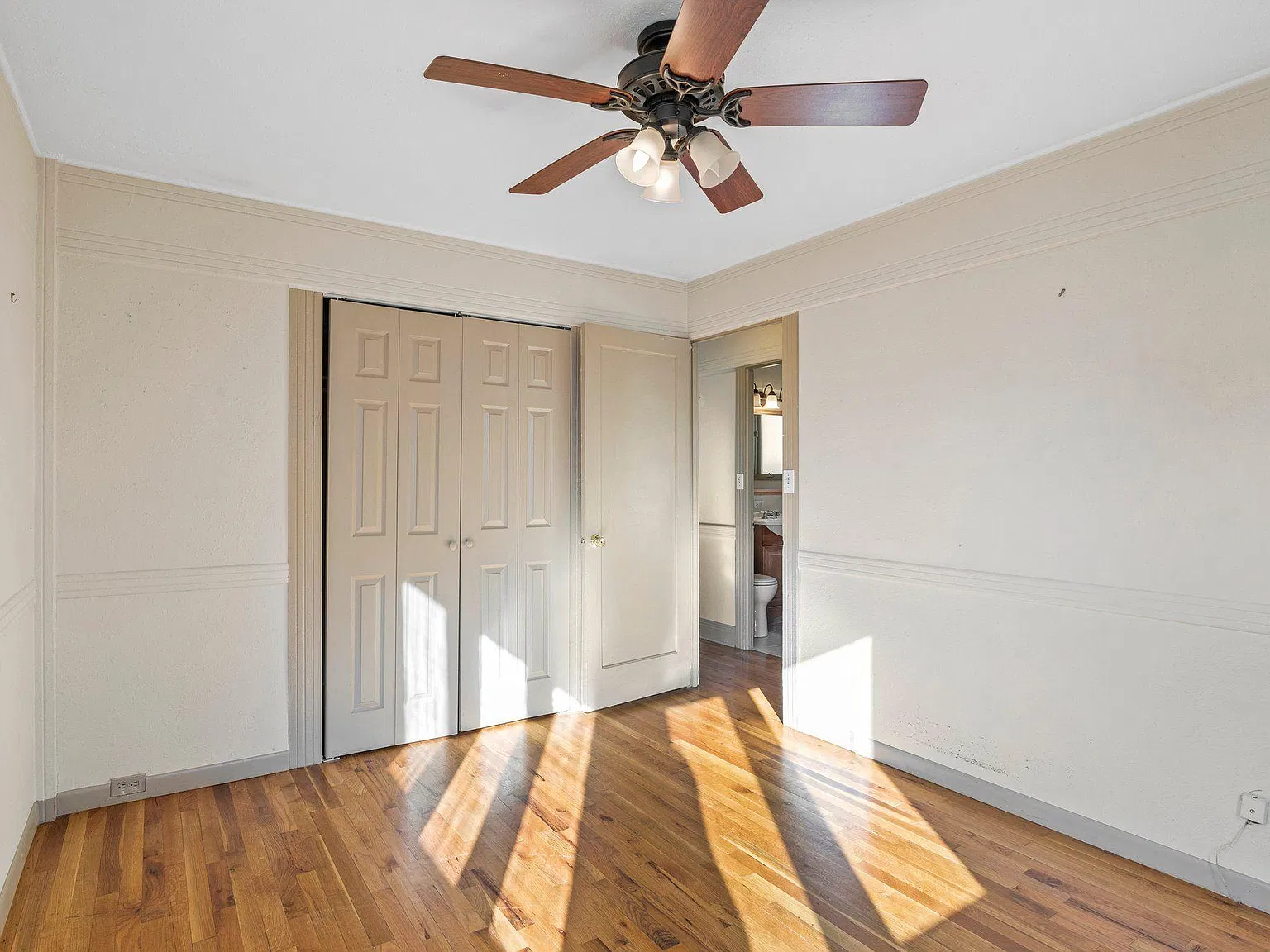 2 bed, 987 sqft, $2,400 — Photo 2