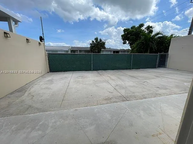 10112 SW 20th St — Photo 9