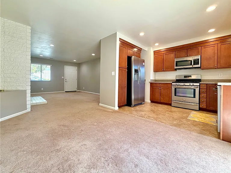 1365 Lafayette Rd #C — Photo 4
