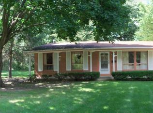 903 University St, Dixon, IL 61021