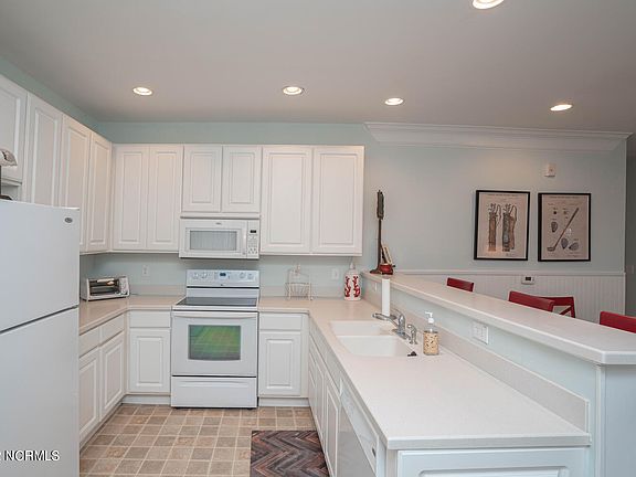 4th image of 395 Crow Creek Drive NW #1206