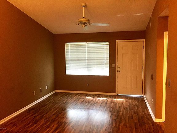 5th image of 8453 Long Meadow Cir N